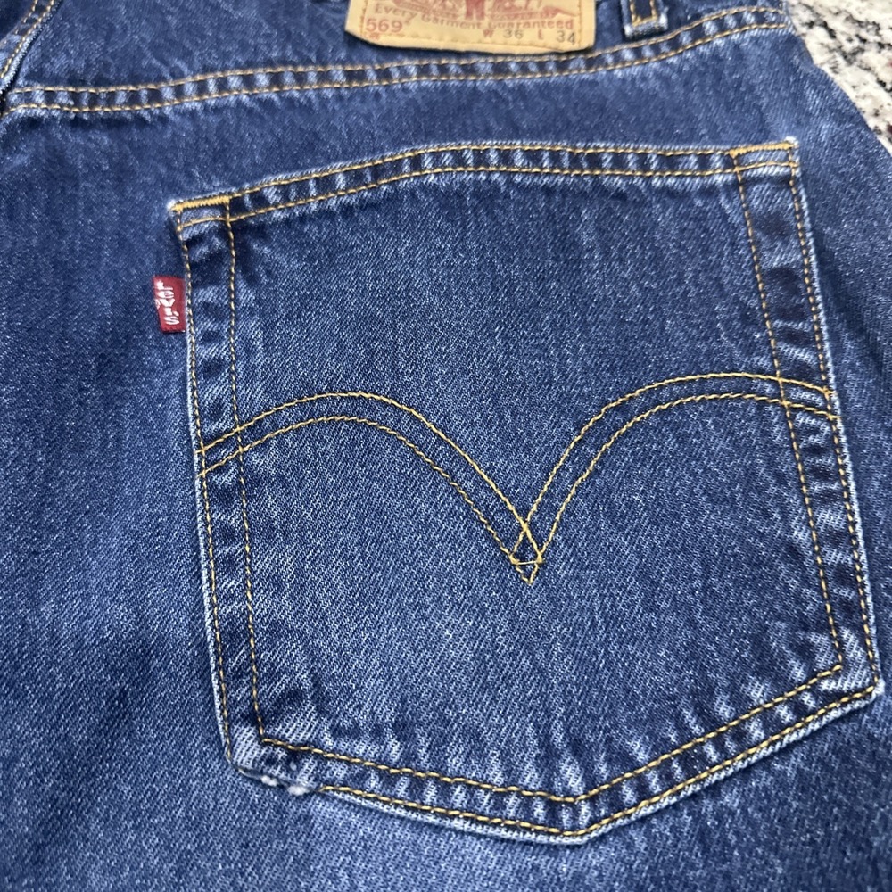 Levi's 569 Loose Straight Jean Shorts Mens 36 - Picture 9 of 10